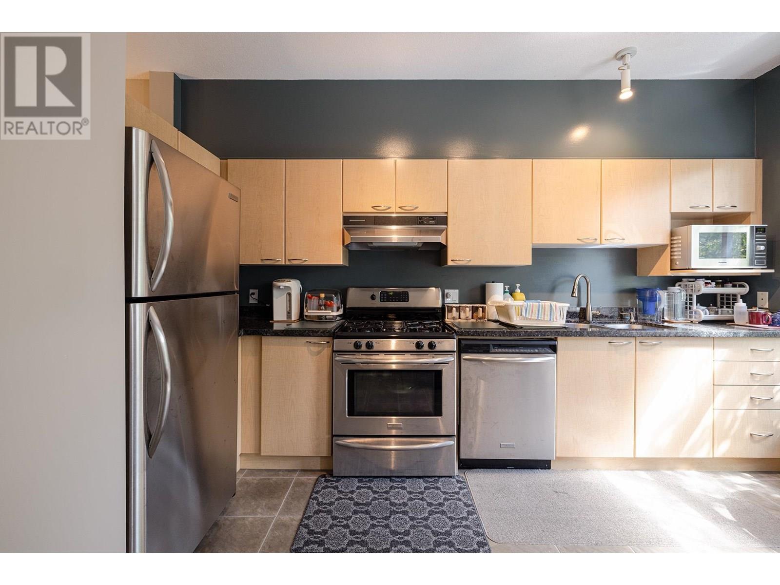 Photo 1 of 28 3711 Robson Court, Richmond BC