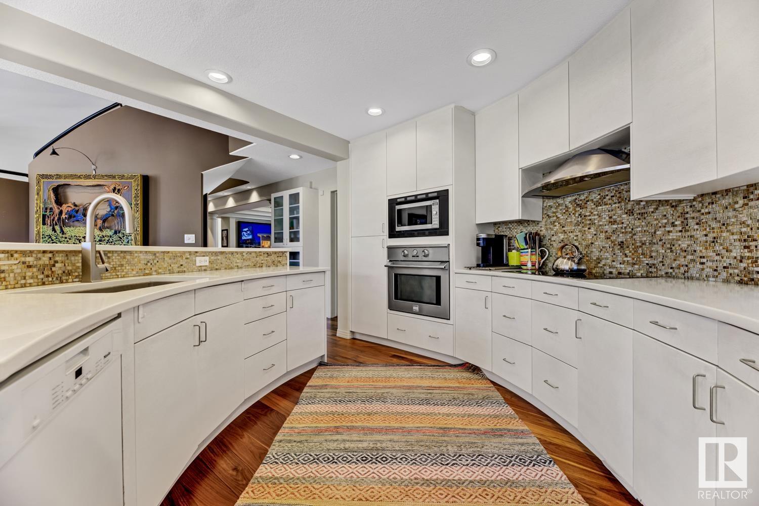 Photo 54 of 112 Weaver Dr Nw, Edmonton AB