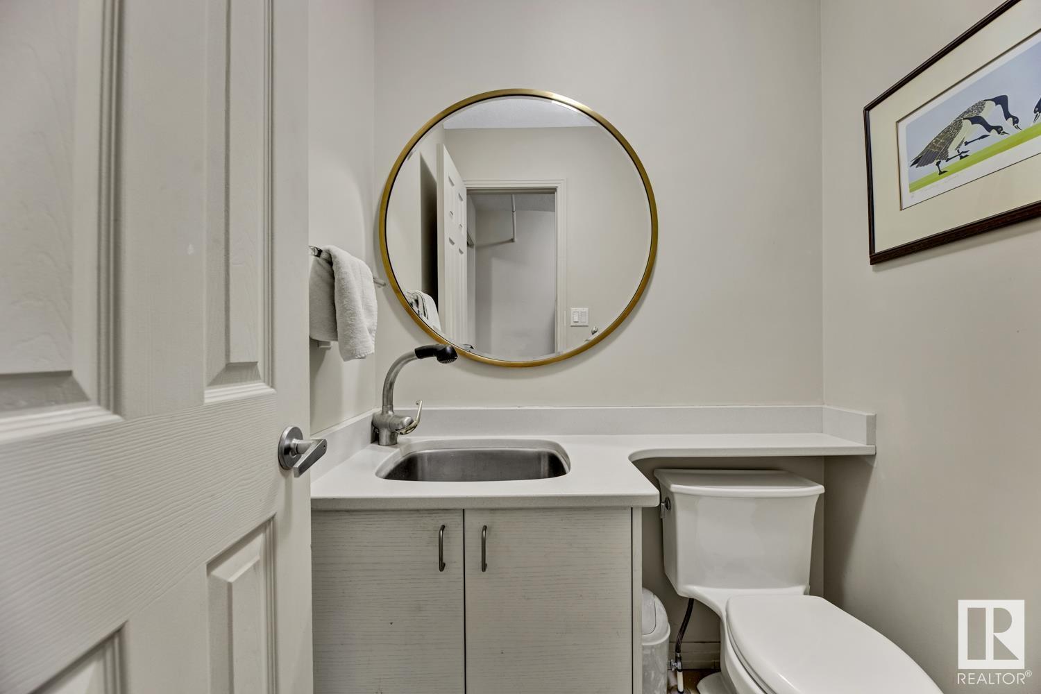 Photo 15 of 112 Weaver Dr Nw, Edmonton AB