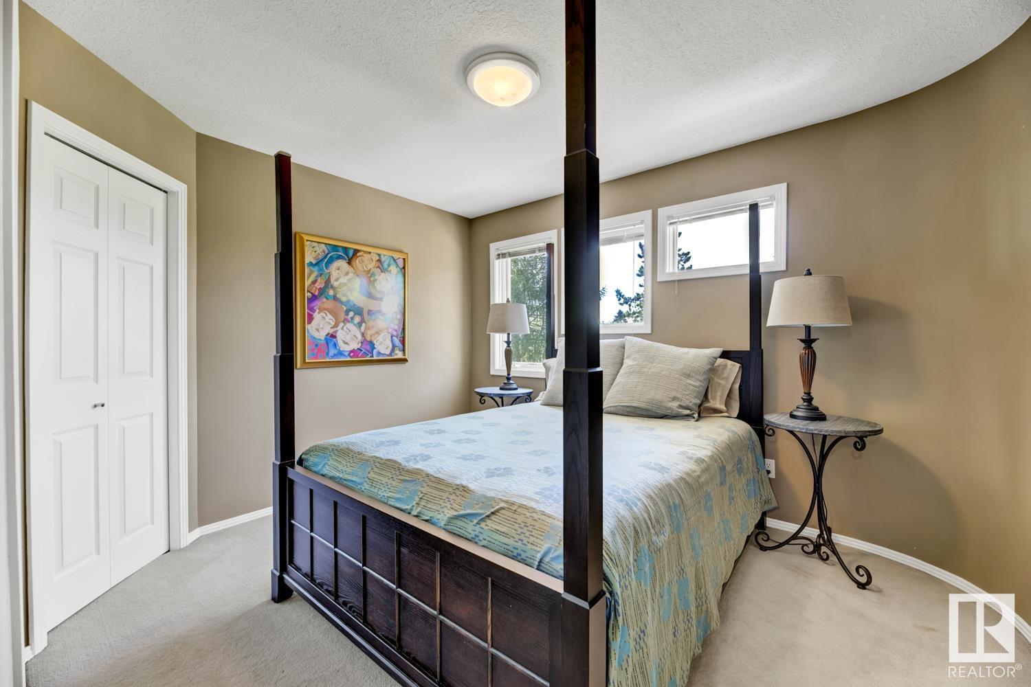 Photo 42 of 112 Weaver Dr Nw, Edmonton AB