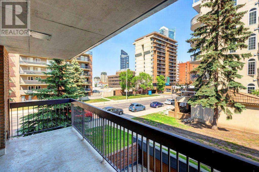 Single Family House for Sale in    Avenue SW Beltline Calgary 