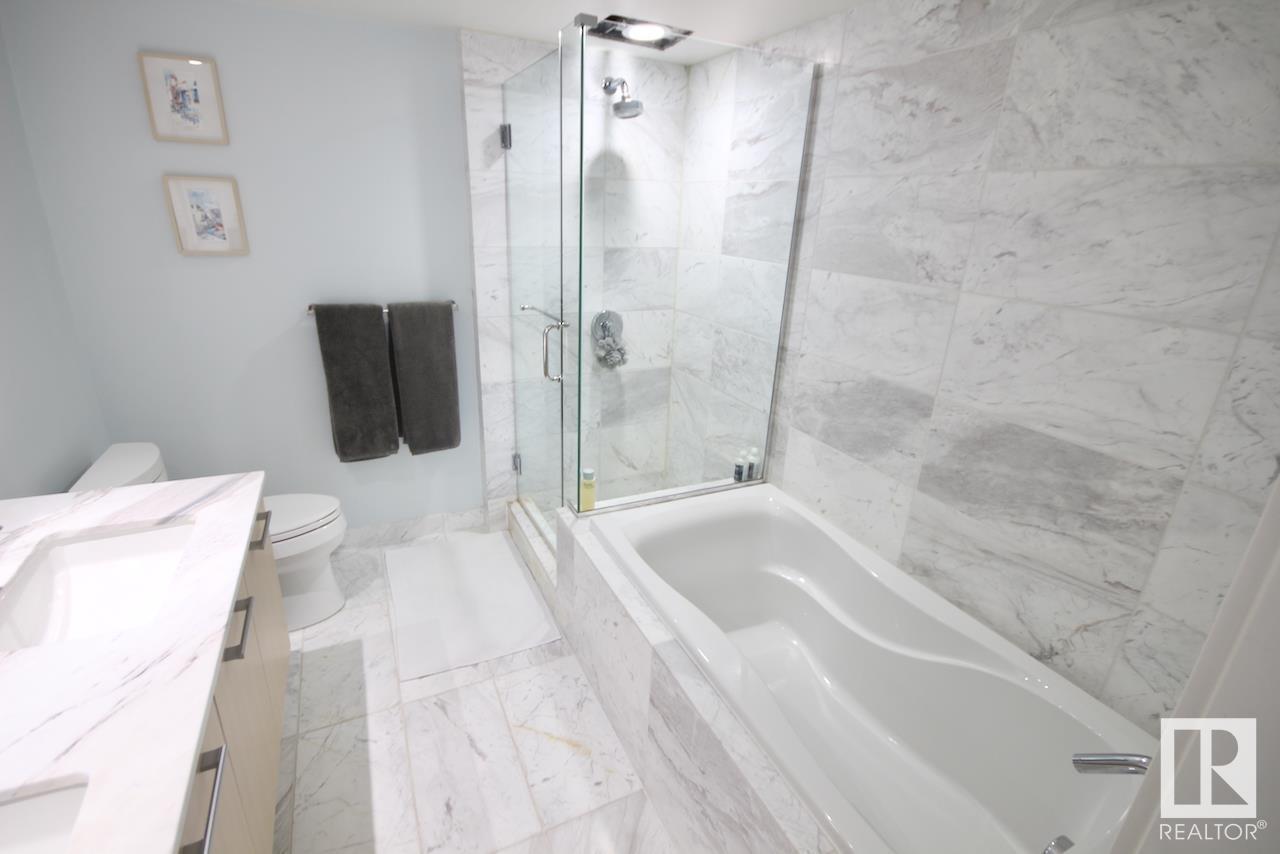 Photo 7 of 105 2612 109 St Nw, Edmonton AB