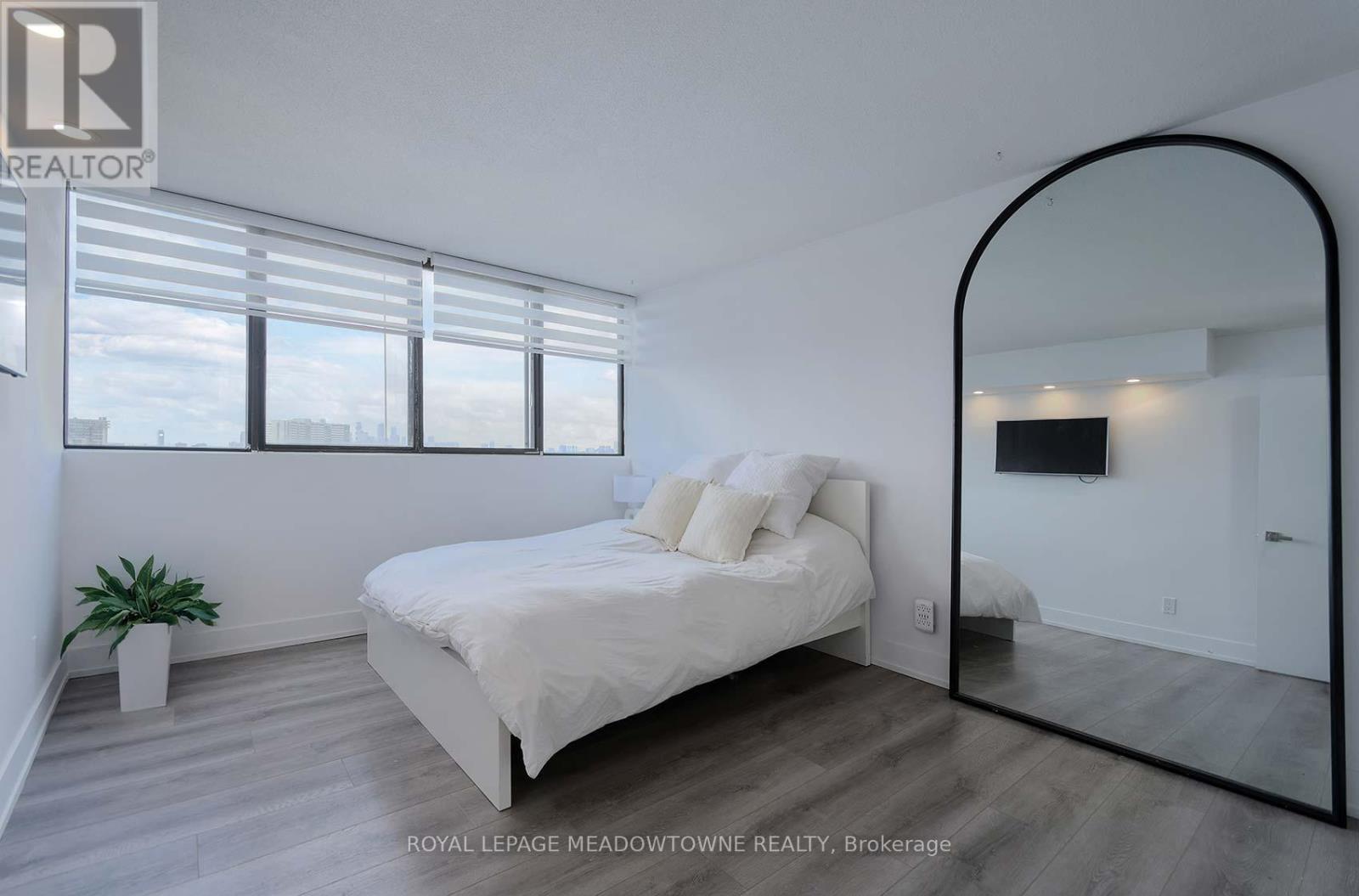 Photo 45 of 805 1333 Bloor Street, Mississauga ON