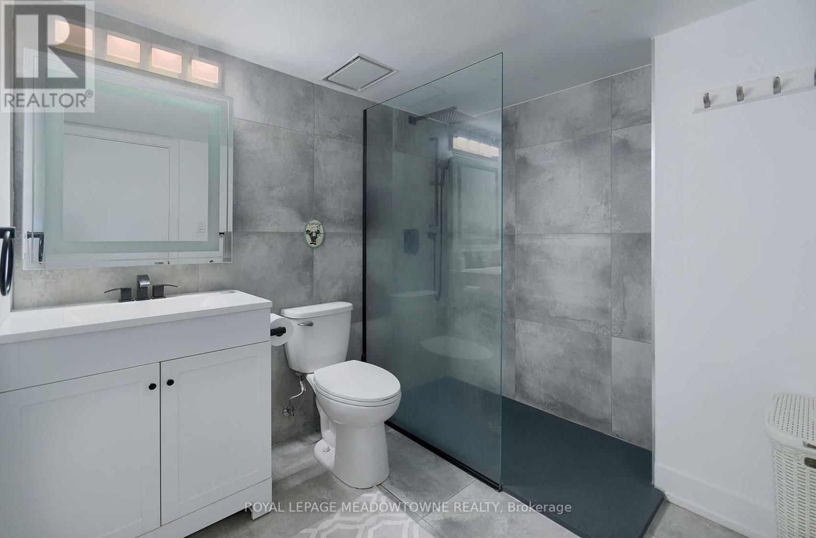 Photo 4 of 805 1333 Bloor Street, Mississauga ON