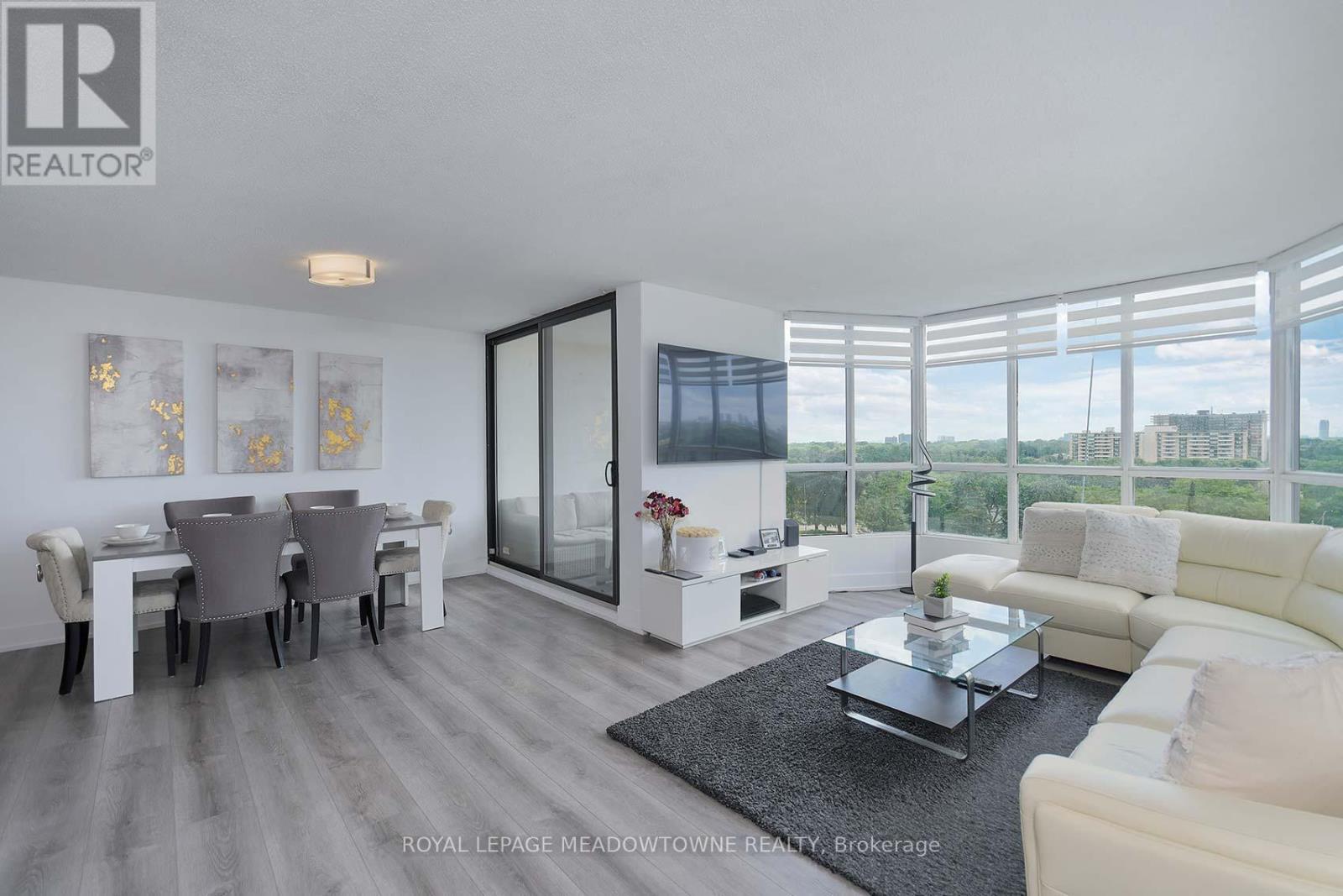 Photo 2 of 805 1333 Bloor Street, Mississauga ON