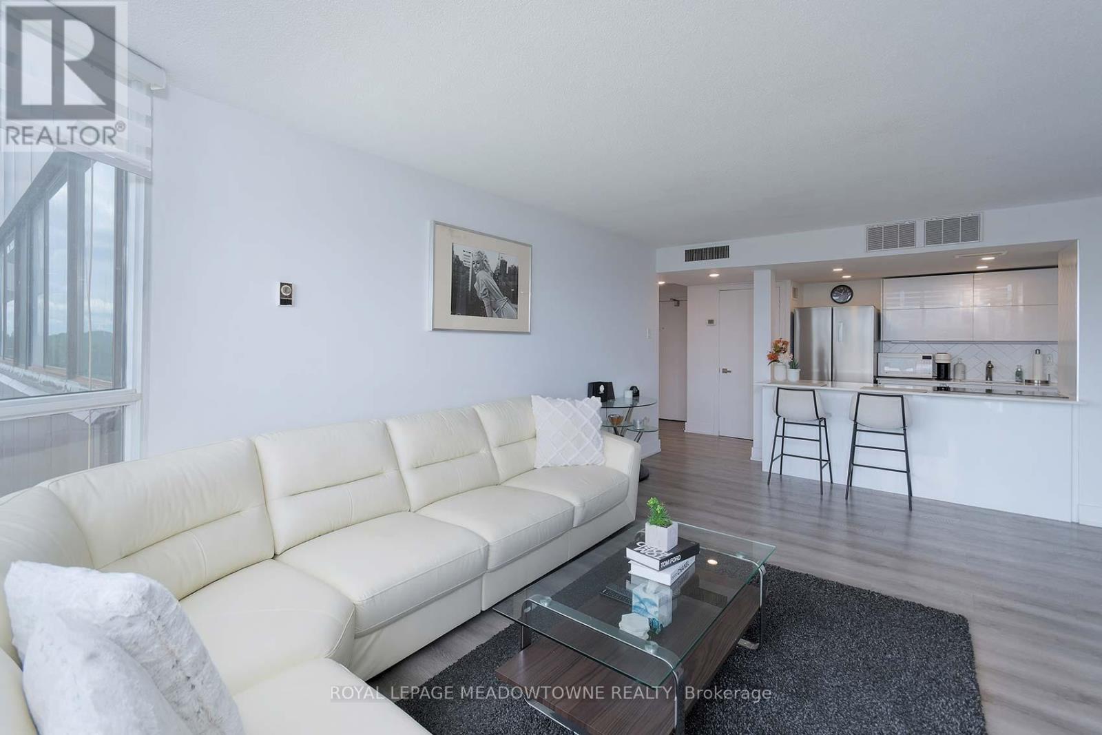 Photo 6 of 805 1333 Bloor Street, Mississauga ON