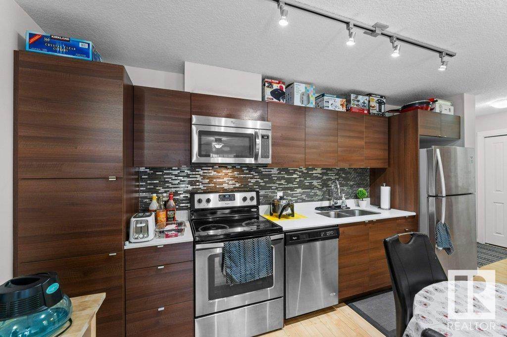Photo 14 of 212 9517 160 Av Nw, Edmonton AB