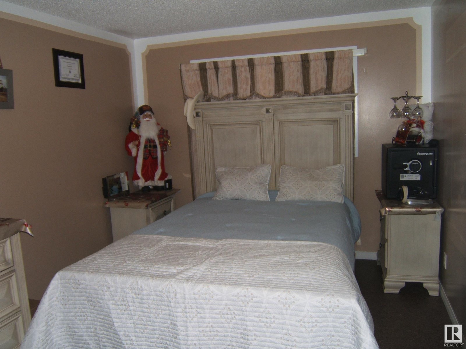 Photo 17 of 5102 52 St, Willingdon AB
