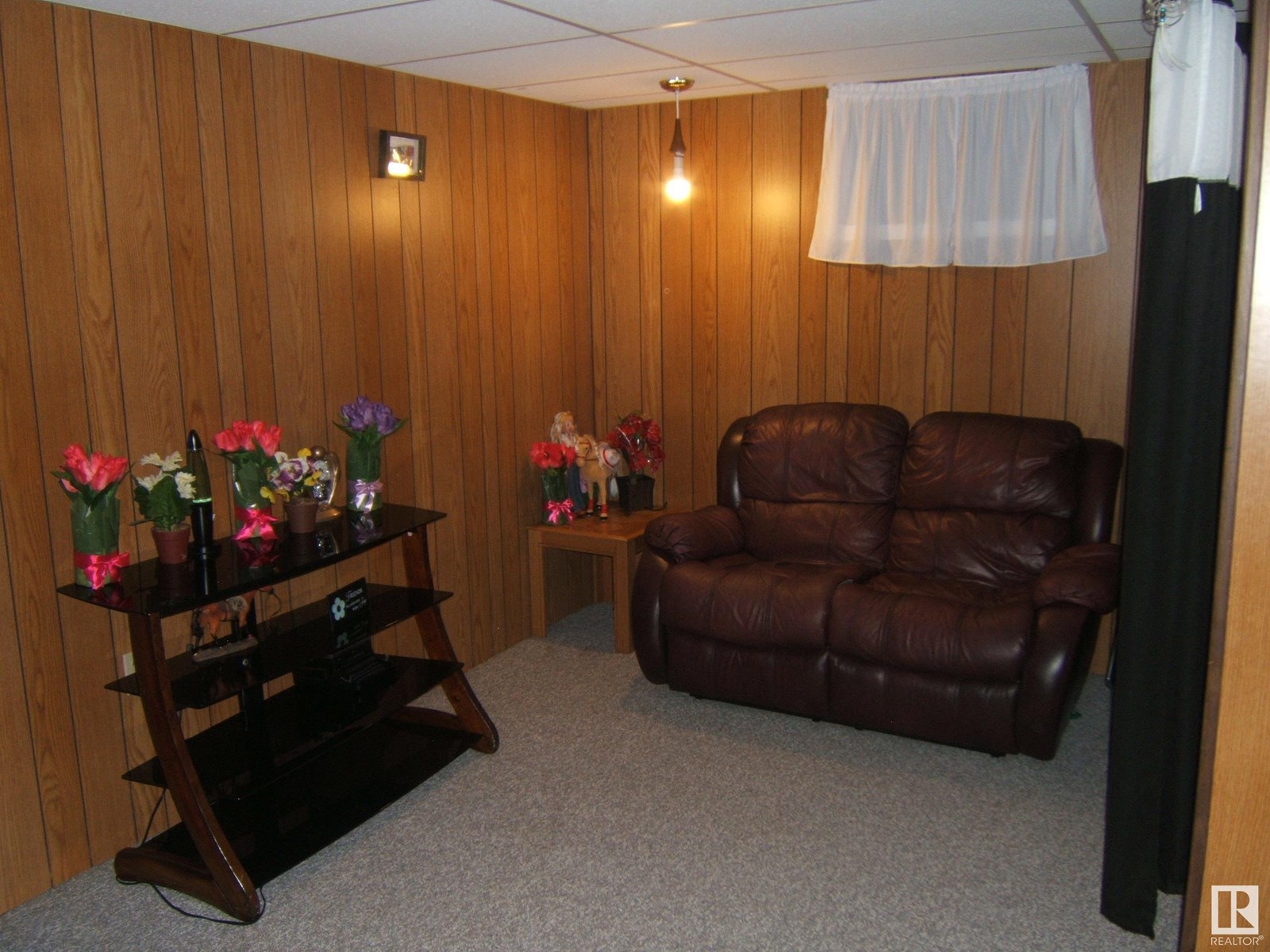 Photo 5 of 5102 52 St, Willingdon AB