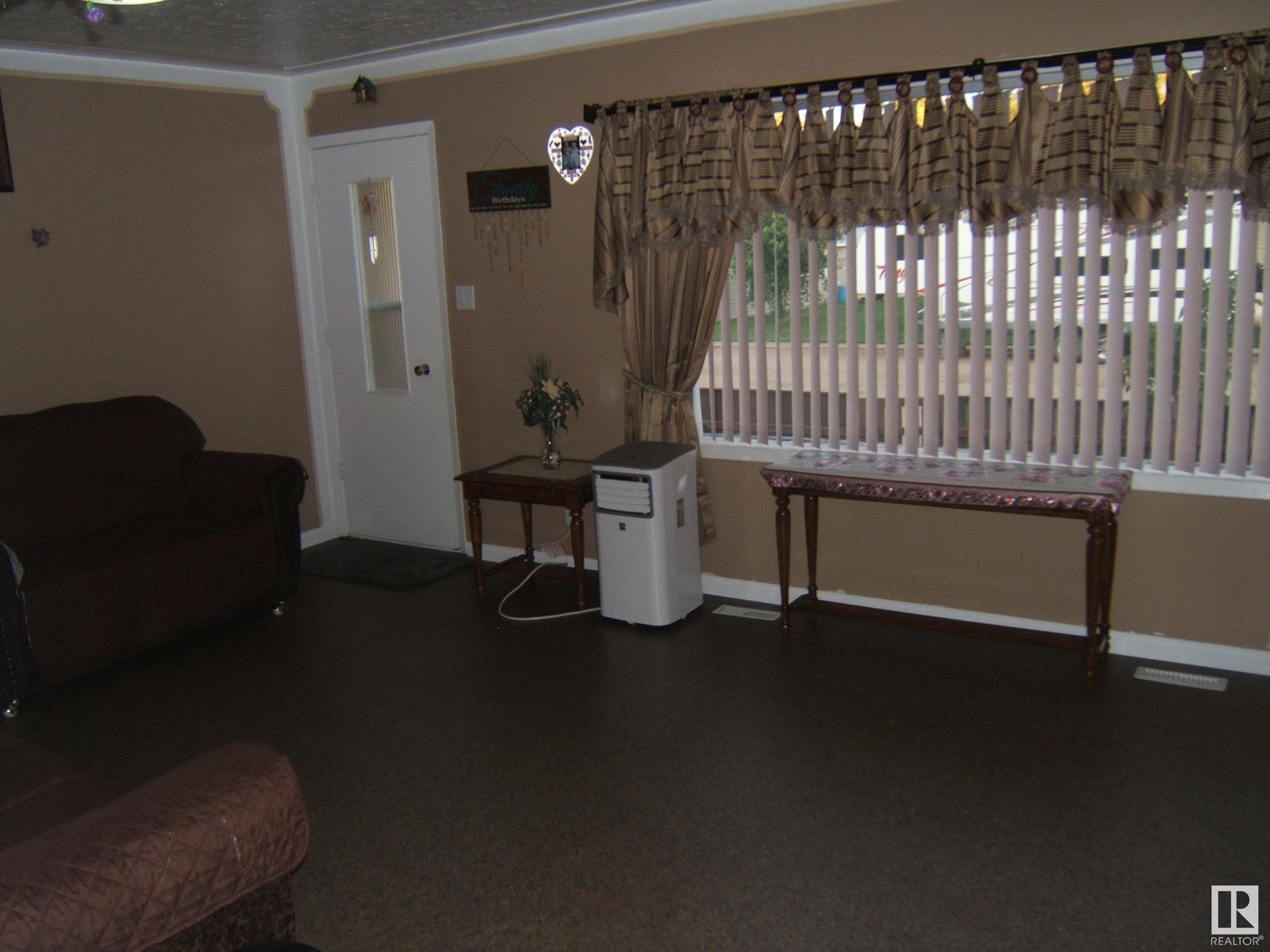 Photo 21 of 5102 52 St, Willingdon AB