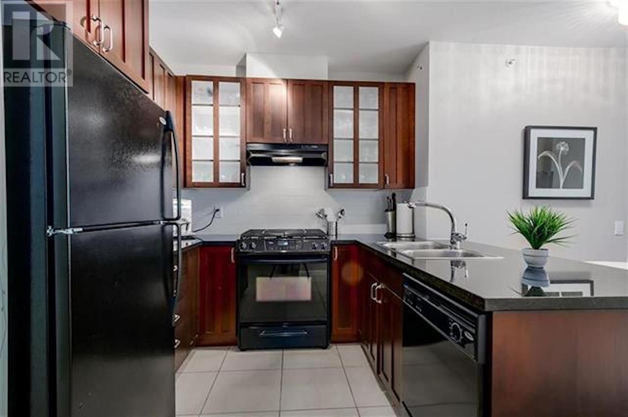 Photo 4 of 408 170 W 1st Street, North Vancouver BC
