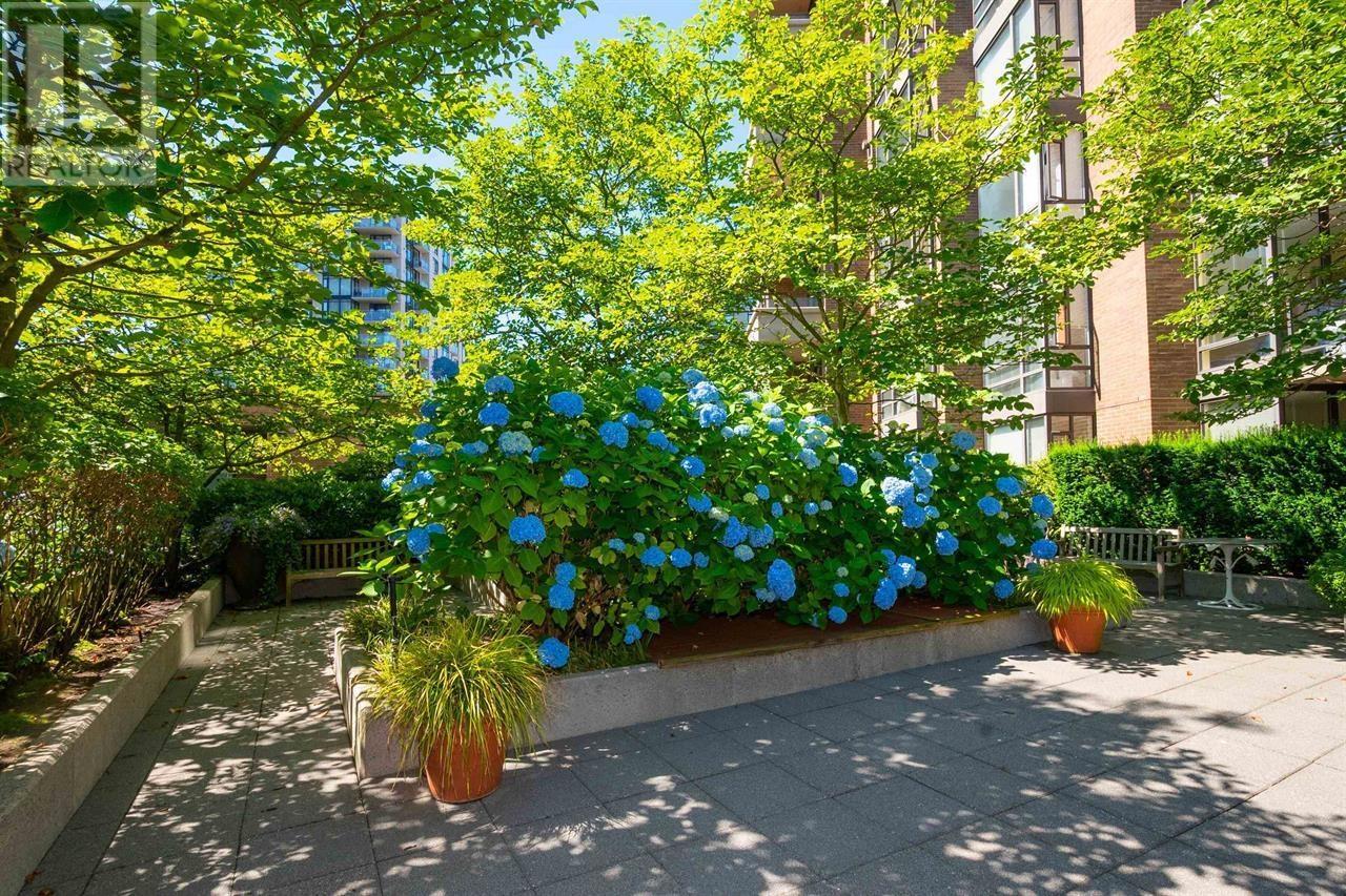 Photo 10 of 408 170 W 1st Street, North Vancouver BC