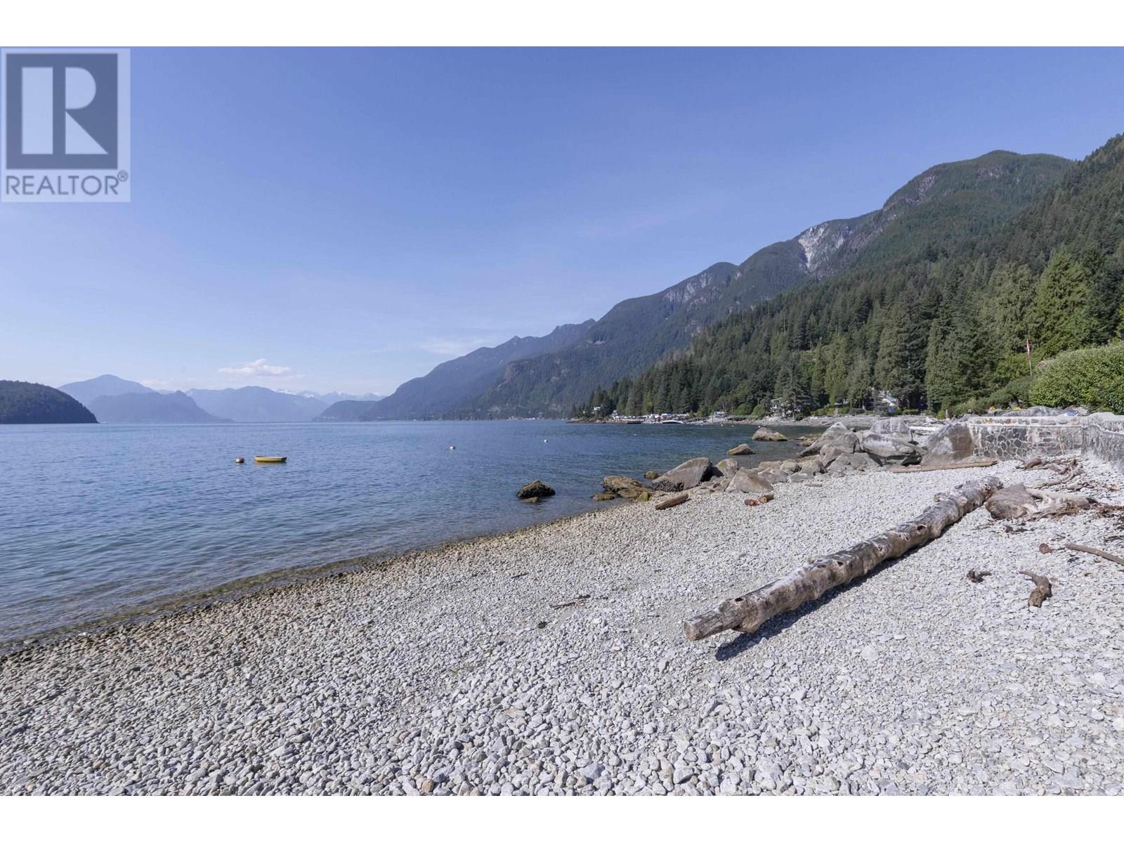 8665 LAWRENCE WAY, West Vancouver