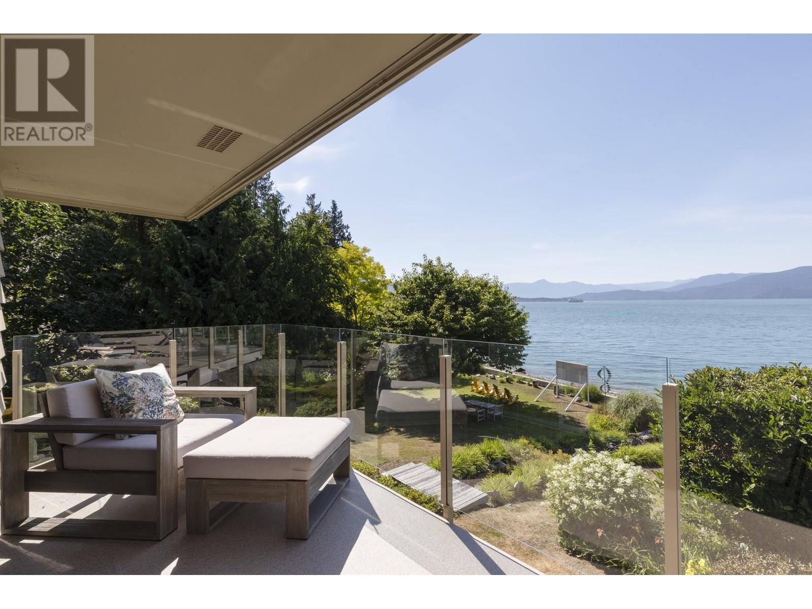 8665 LAWRENCE WAY, West Vancouver