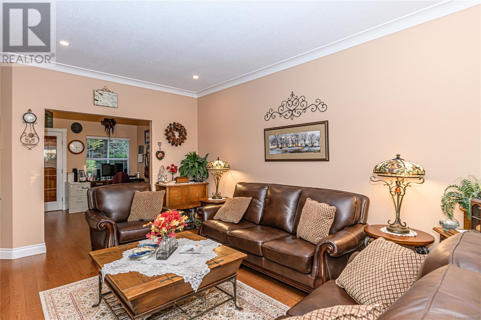 Single Family House for Sale in   Marsett Pl Royal Links North Saanich 