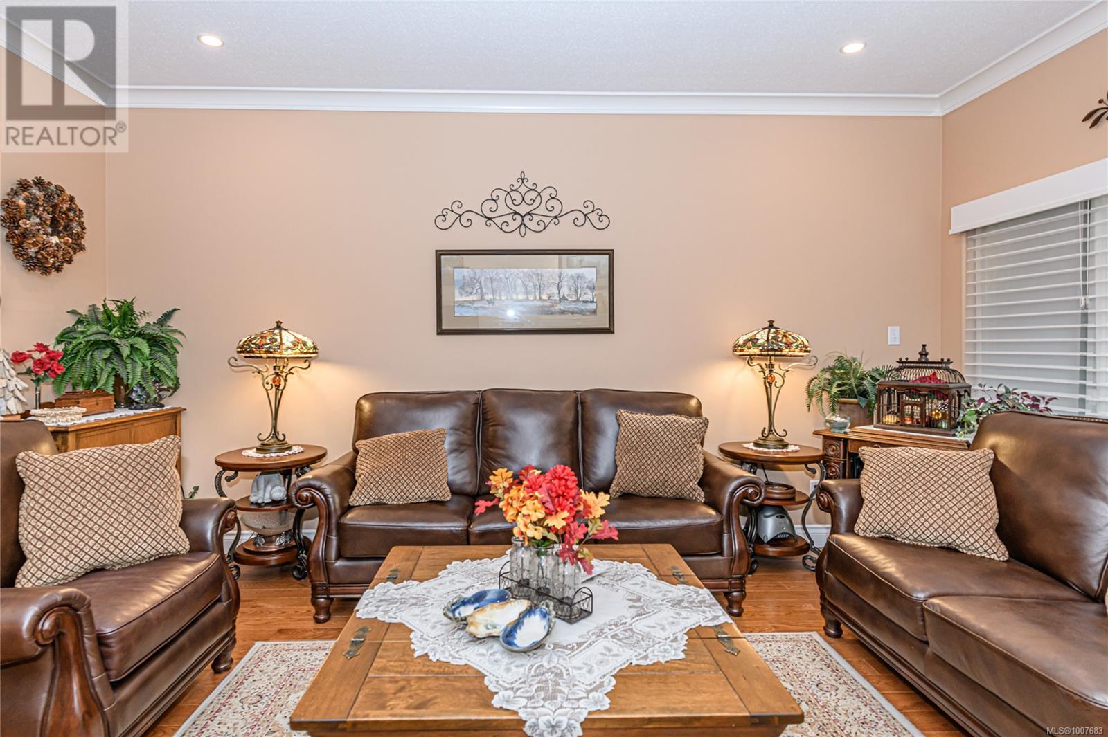Single Family House for Sale in   Marsett Pl Royal Links North Saanich 