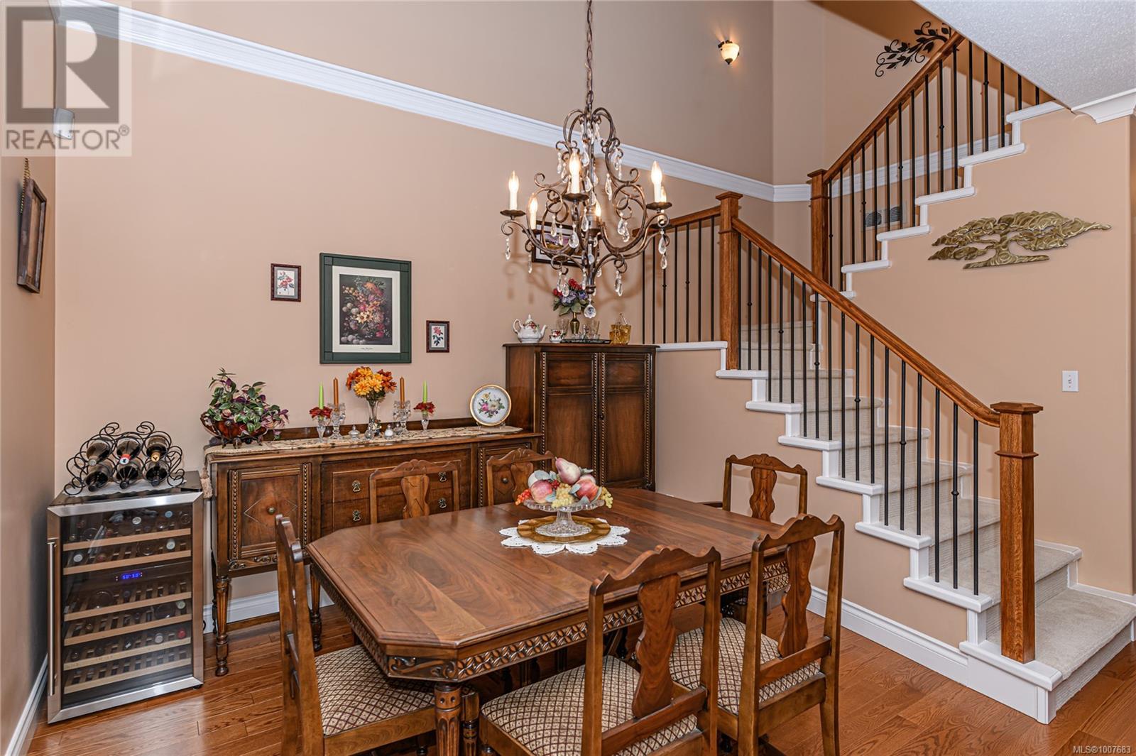 Single Family House for Sale in   Marsett Pl Royal Links North Saanich 