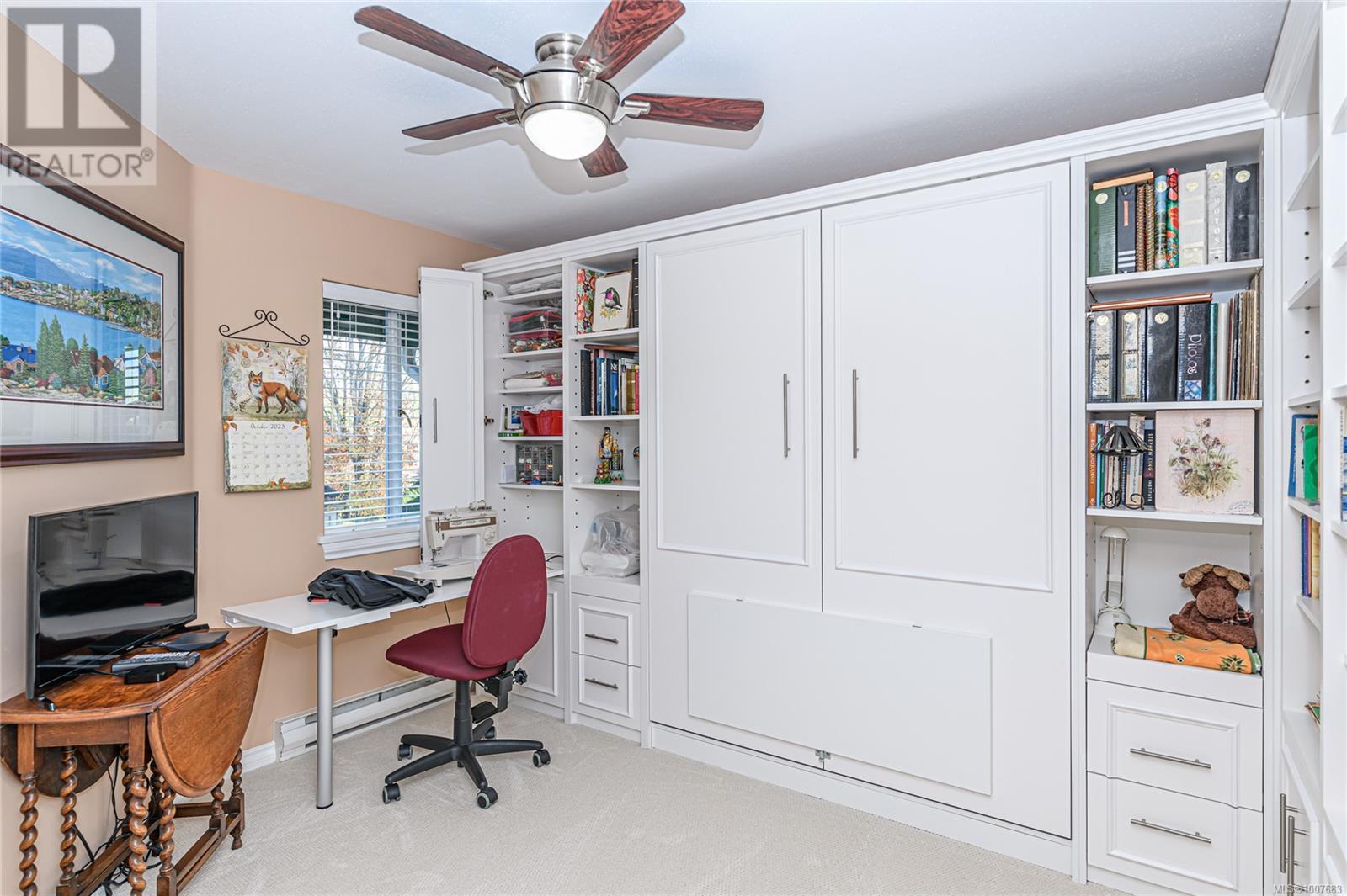 Single Family House for Sale in   Marsett Pl Royal Links North Saanich 