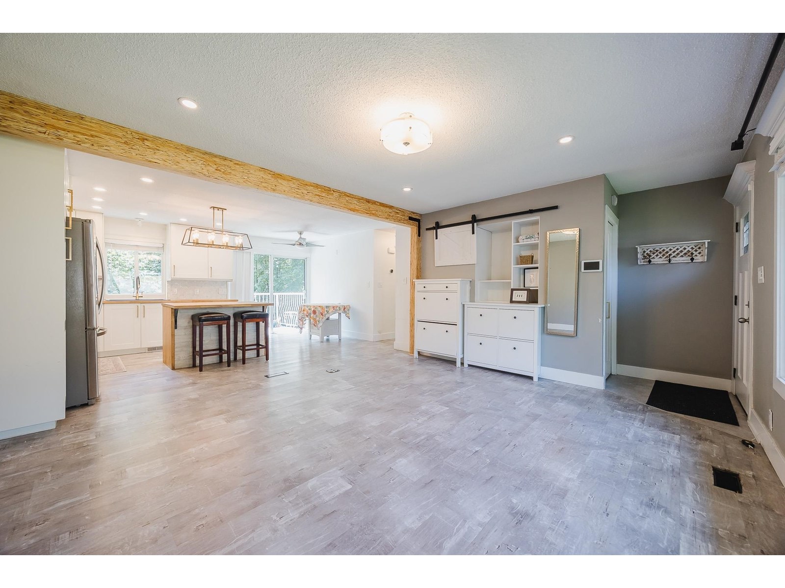 Photo 7 of 2275 Midas Street, Abbotsford BC