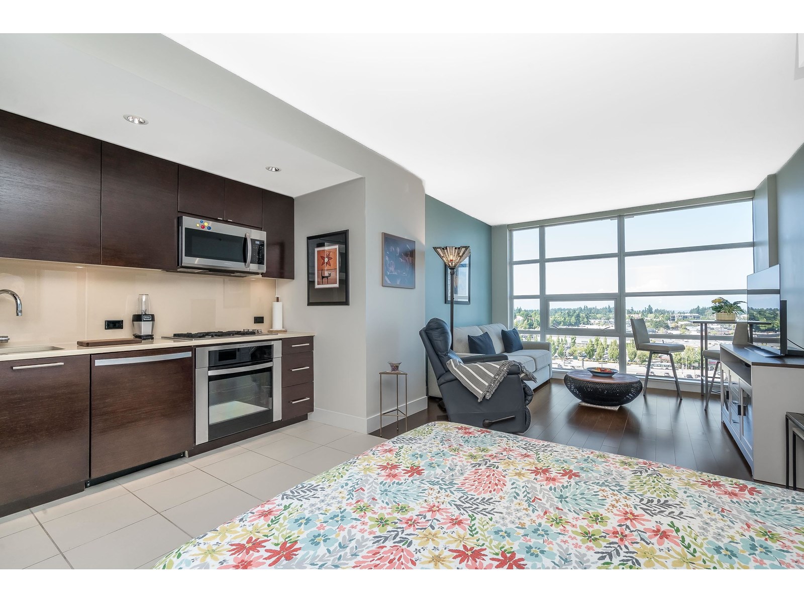 Photo 9 of 1105 15152 Russell Avenue, White Rock BC