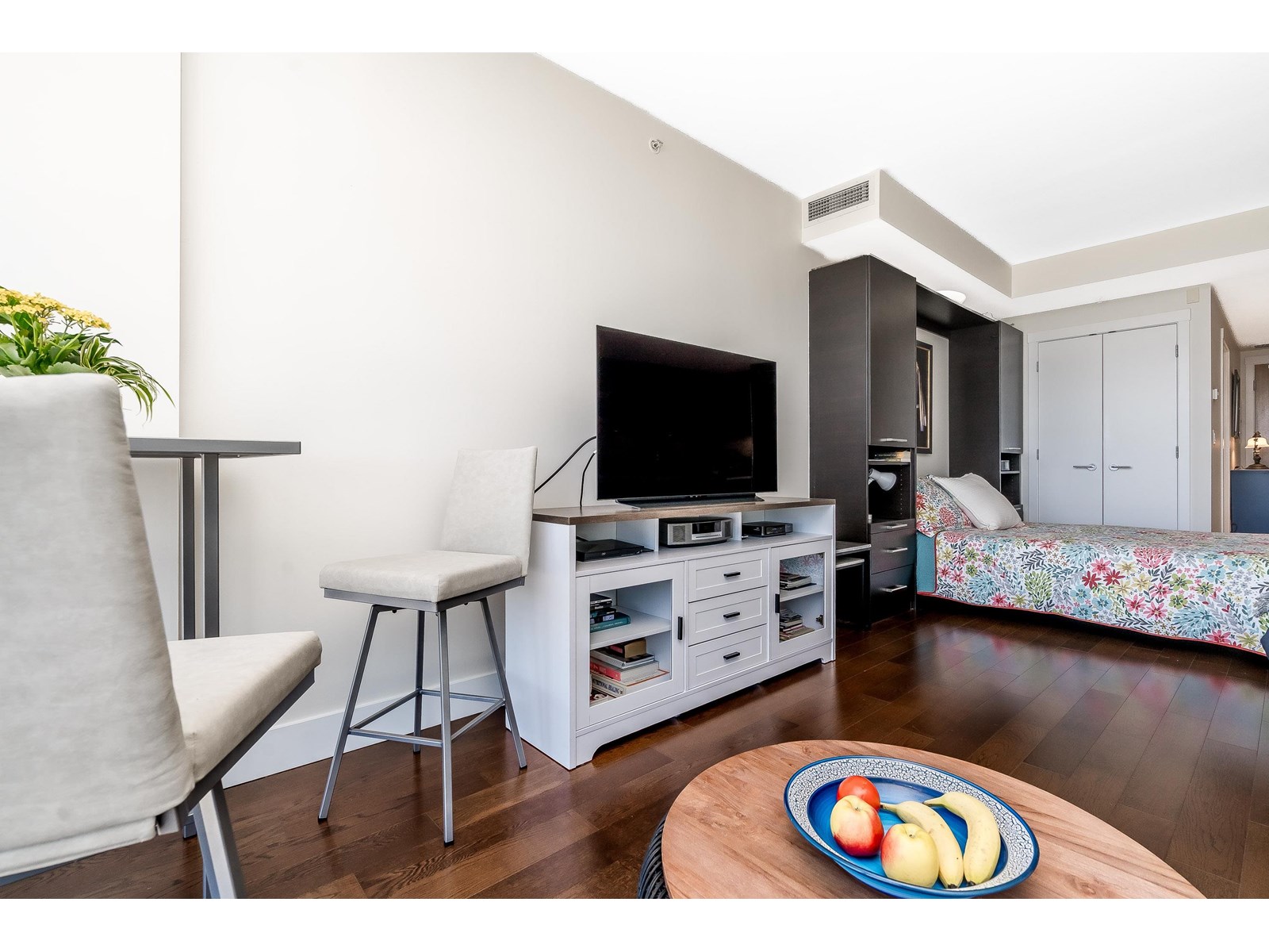 Photo 19 of 1105 15152 Russell Avenue, White Rock BC
