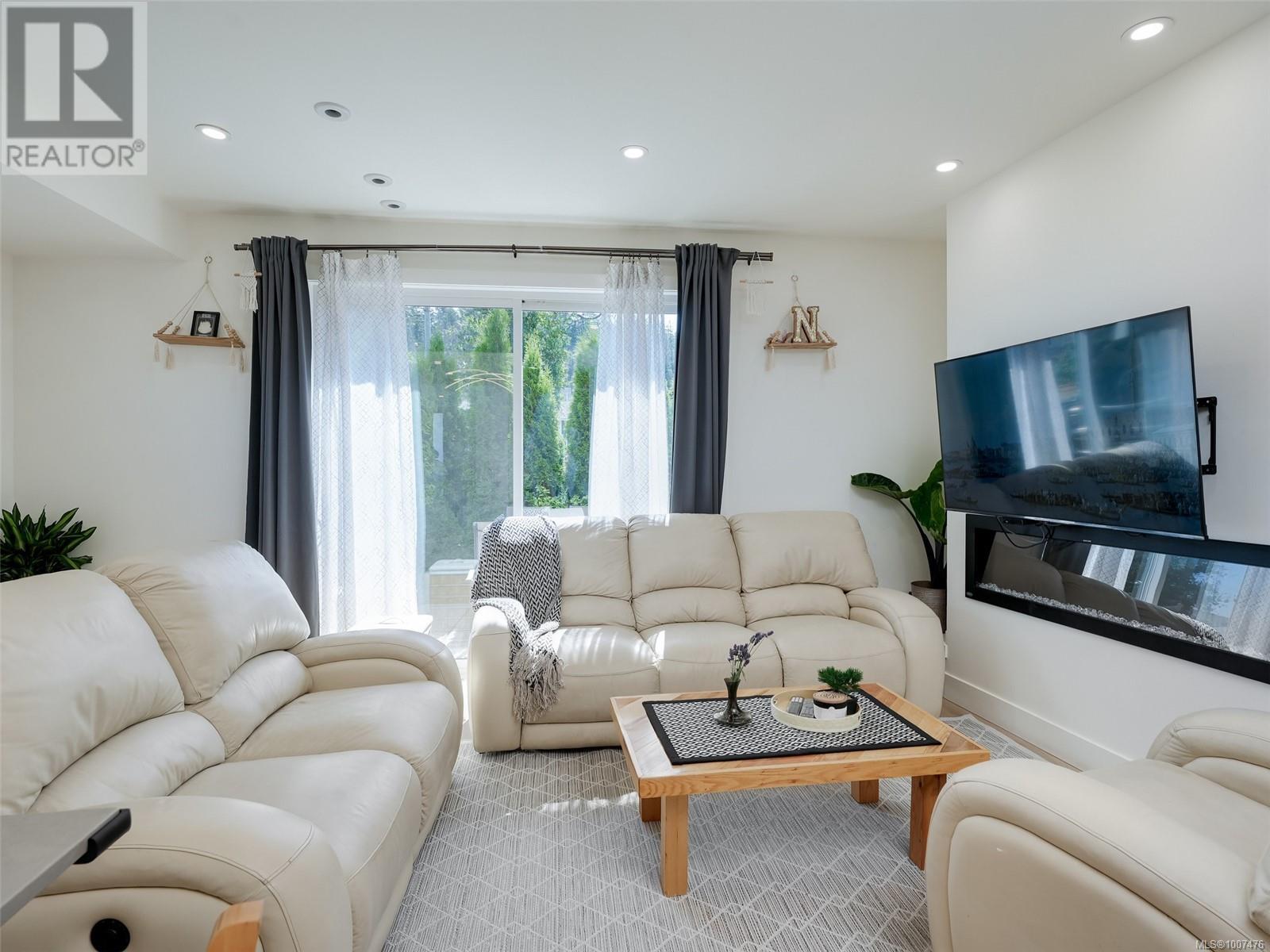 Photo 4 of 103 3331 Radiant Way, Langford BC