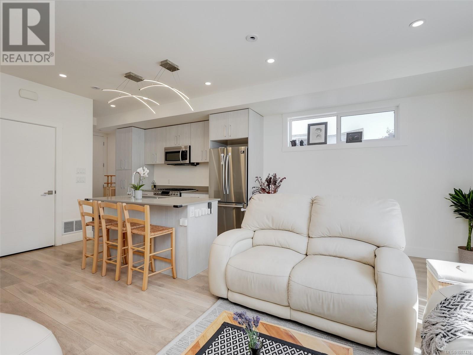 Photo 6 of 103 3331 Radiant Way, Langford BC