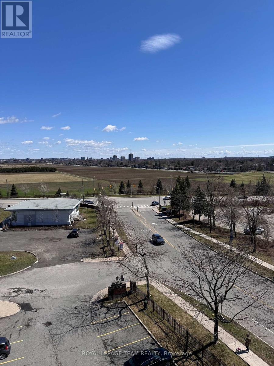 Photo 15 of 7 J 310 Central Park Drive, Ottawa ON