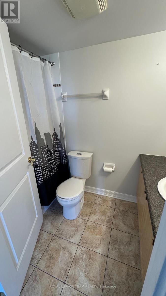 Photo 12 of 7 J 310 Central Park Drive, Ottawa ON