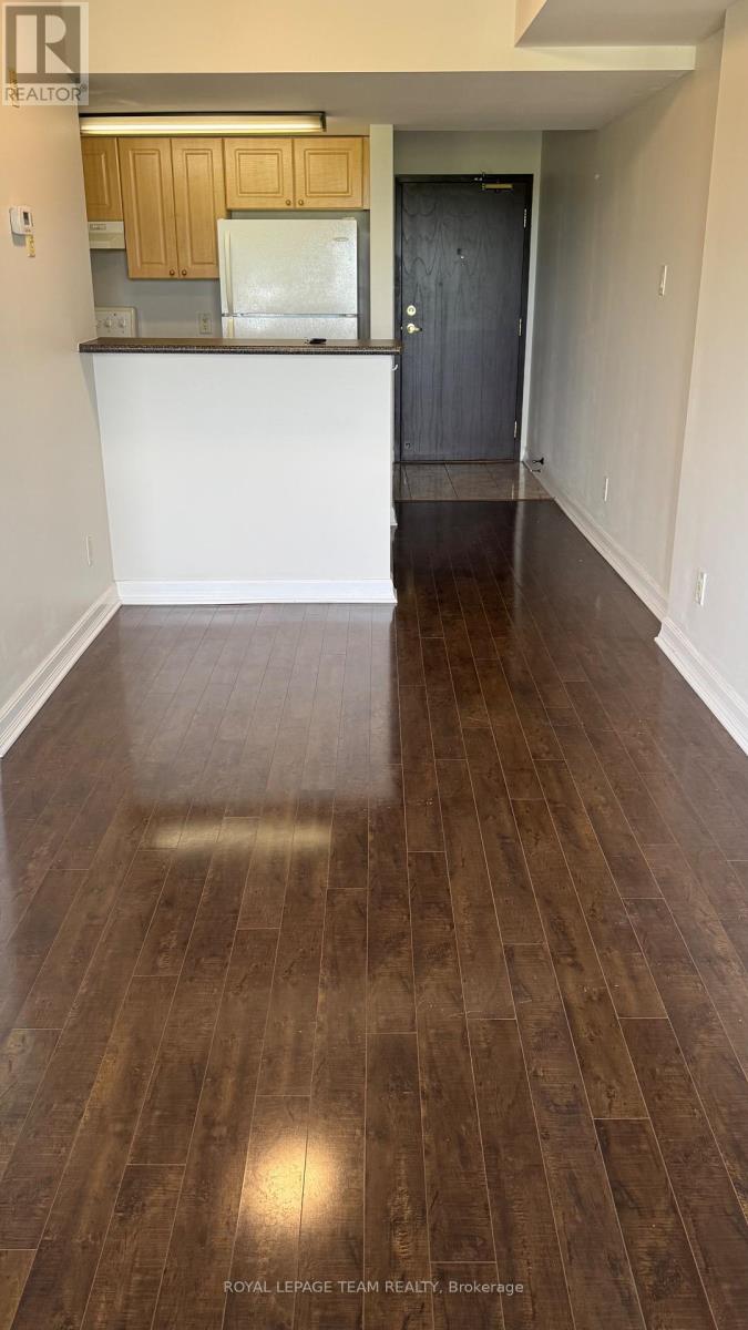 Photo 19 of 7 J 310 Central Park Drive, Ottawa ON