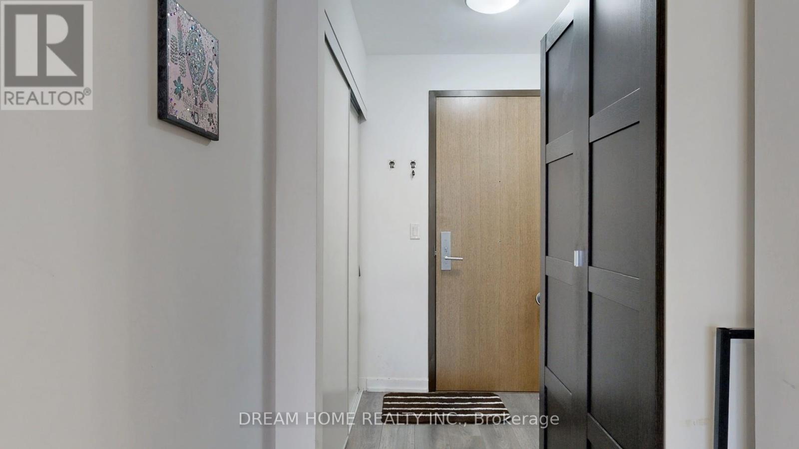 Photo 15 of 2303 56 Forest Manor Road, Toronto ON