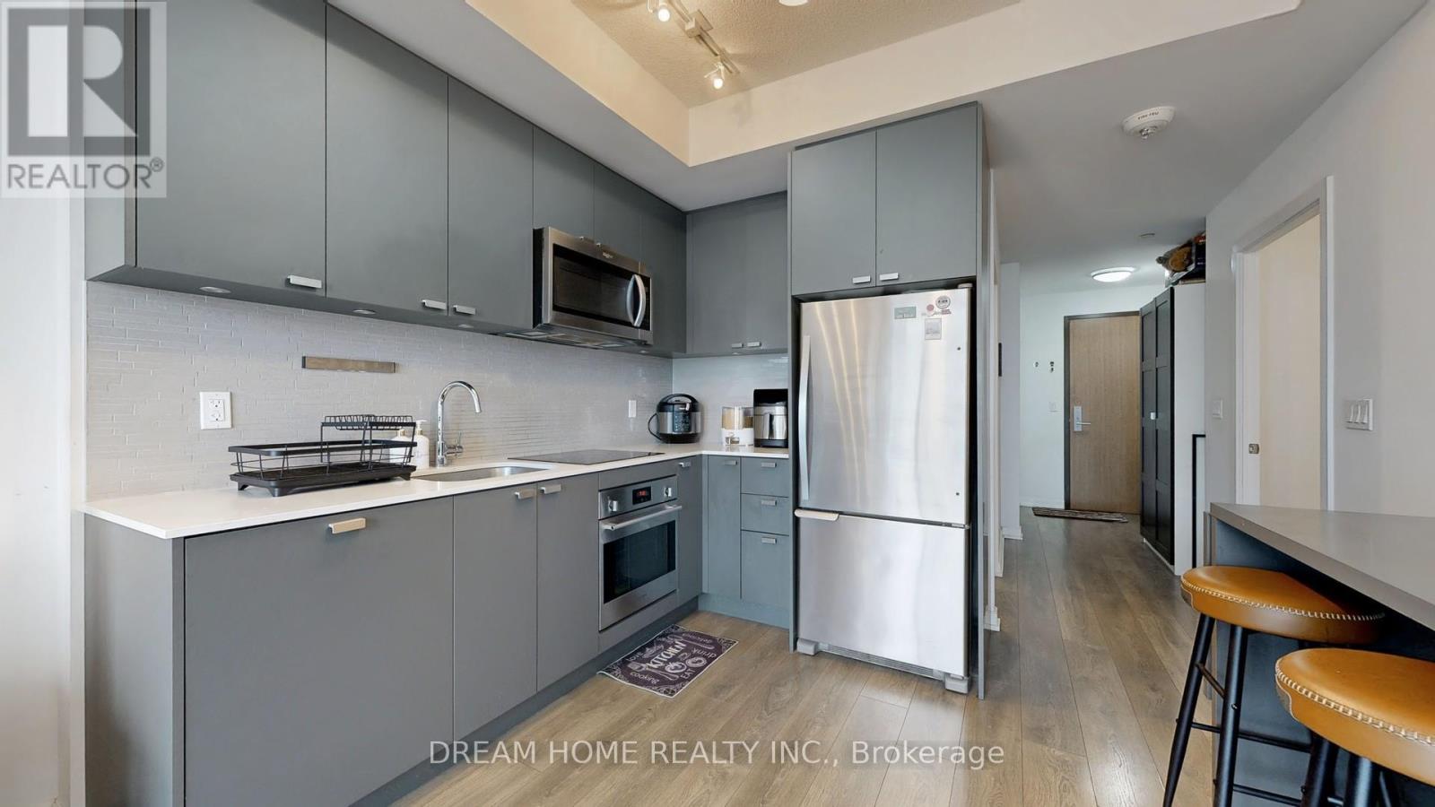 Photo 10 of 2303 56 Forest Manor Road, Toronto ON