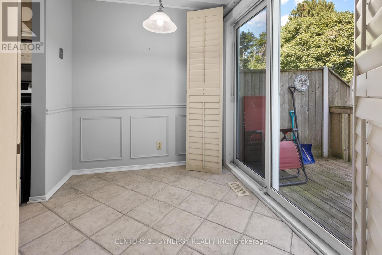 Photo 20 of 62 Stonebriar Drive, Ottawa ON
