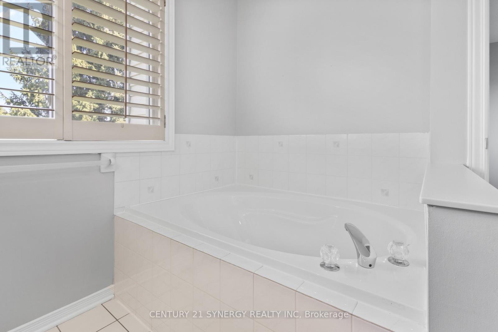 Photo 36 of 62 Stonebriar Drive, Ottawa ON