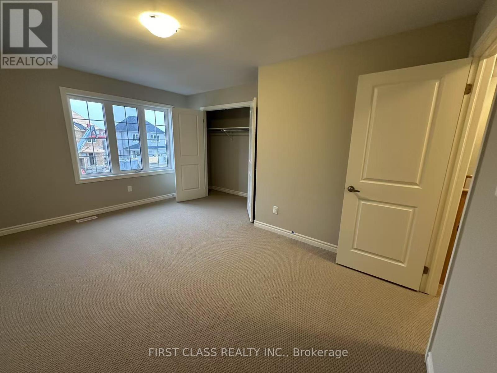 Photo 21 of 279 Springfield Crescent, Clearview ON