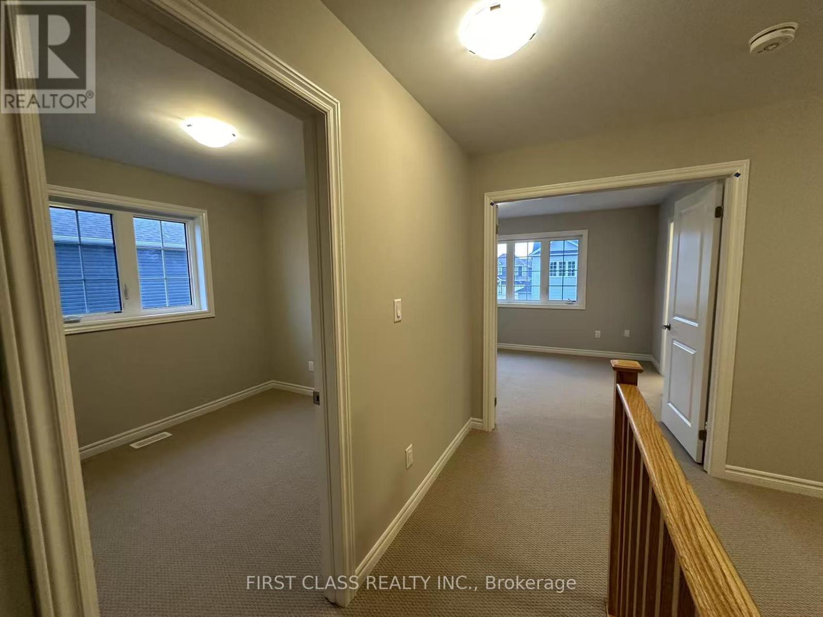Photo 4 of 279 Springfield Crescent, Clearview ON