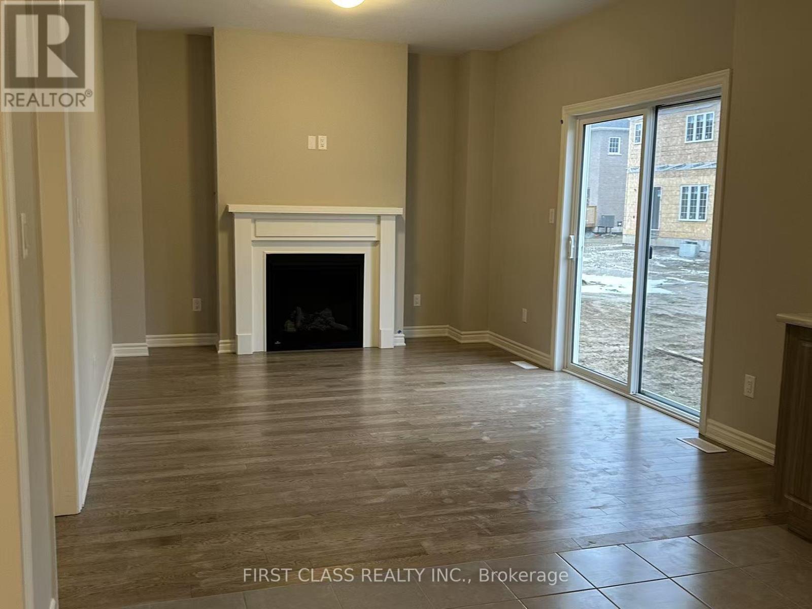 Photo 48 of 279 Springfield Crescent, Clearview ON