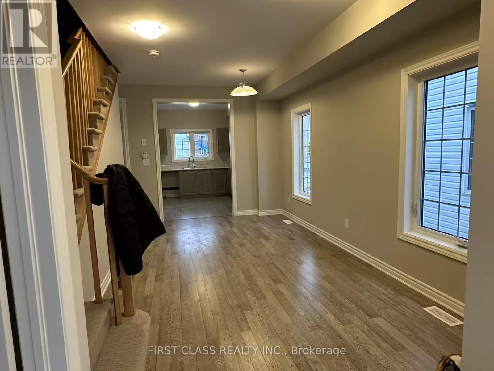 Photo 39 of 279 Springfield Crescent, Clearview ON
