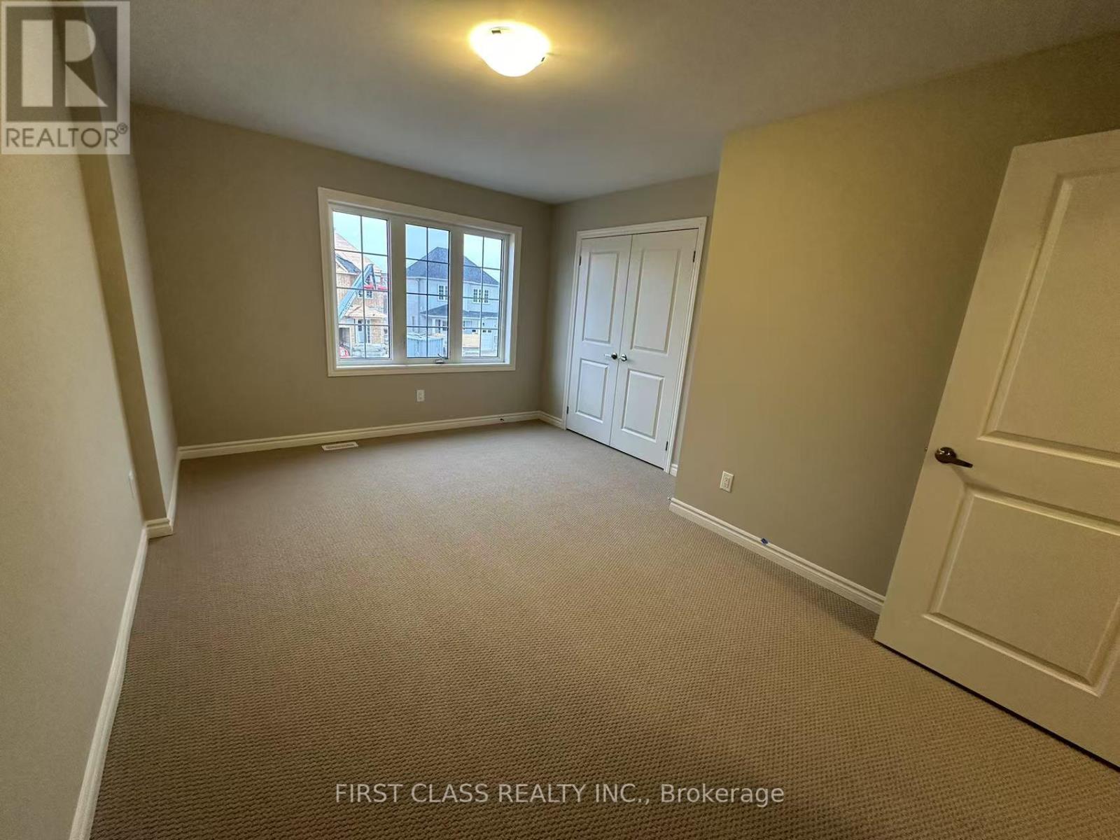 Photo 24 of 279 Springfield Crescent, Clearview ON