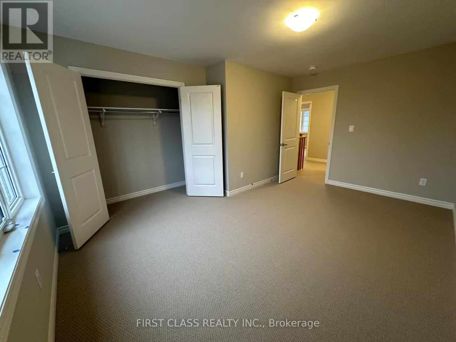 Photo 35 of 279 Springfield Crescent, Clearview ON