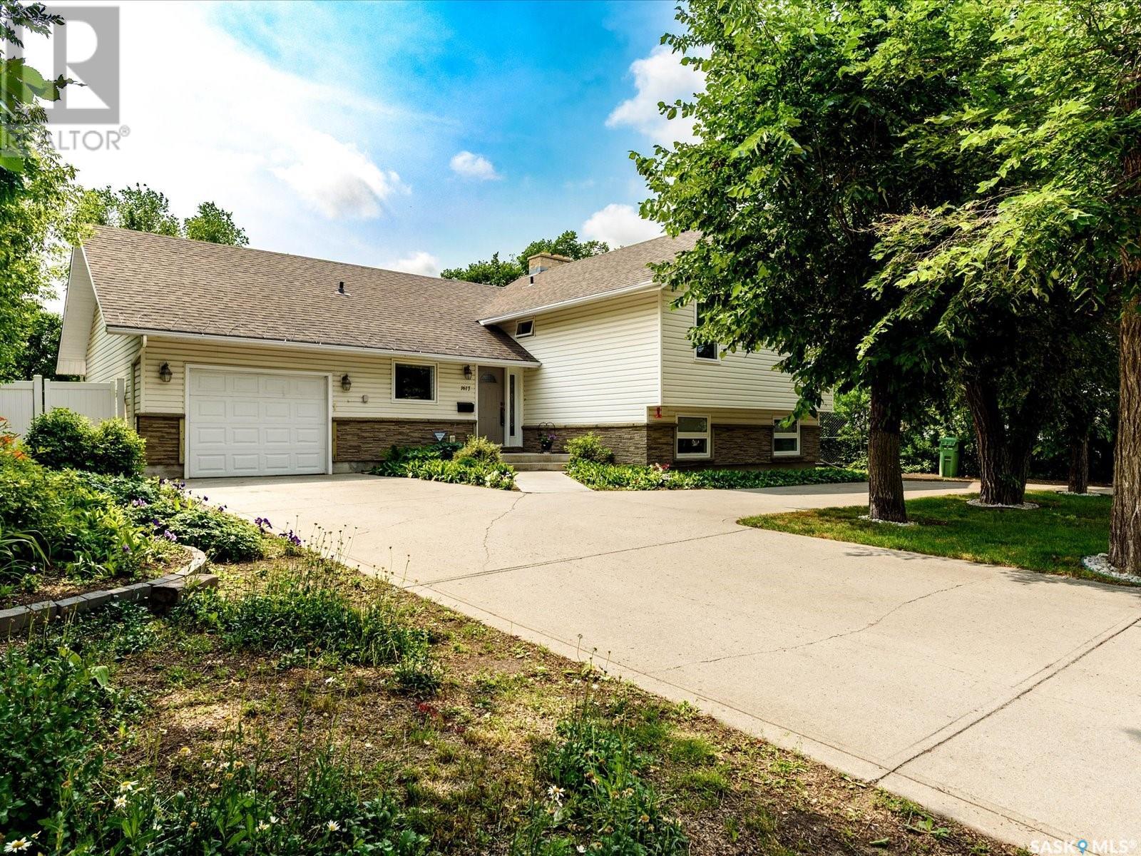 Photo 6 of 1617 6th Avenue N, Regina SK