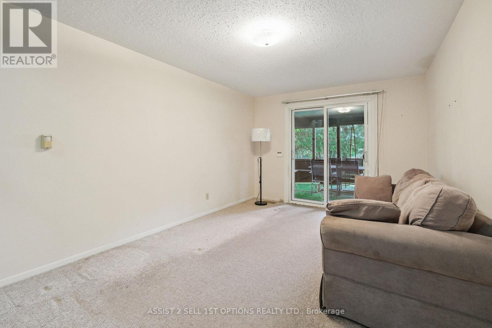 Photo 15 of 19 Moorcroft Road, Ottawa ON