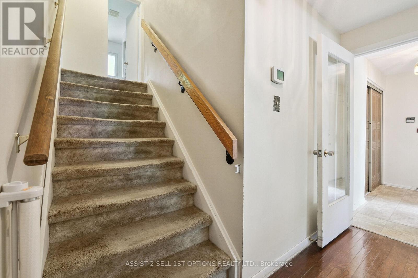 Photo 16 of 19 Moorcroft Road, Ottawa ON