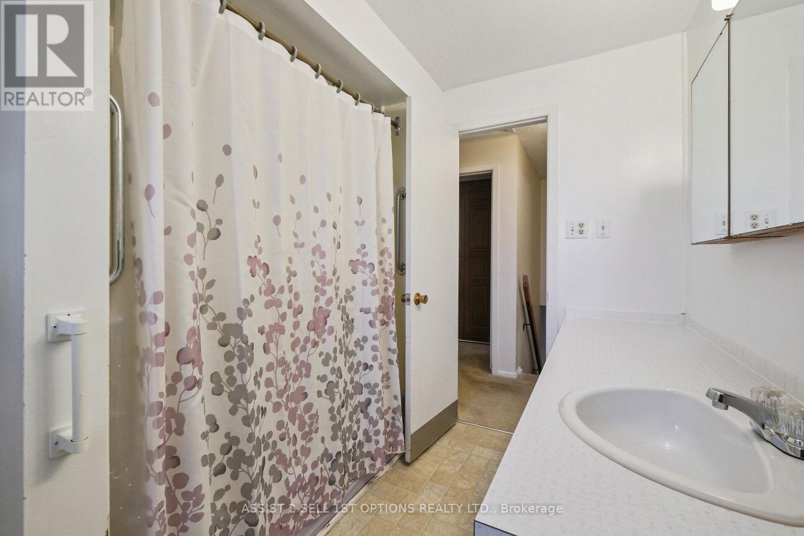 Photo 20 of 19 Moorcroft Road, Ottawa ON