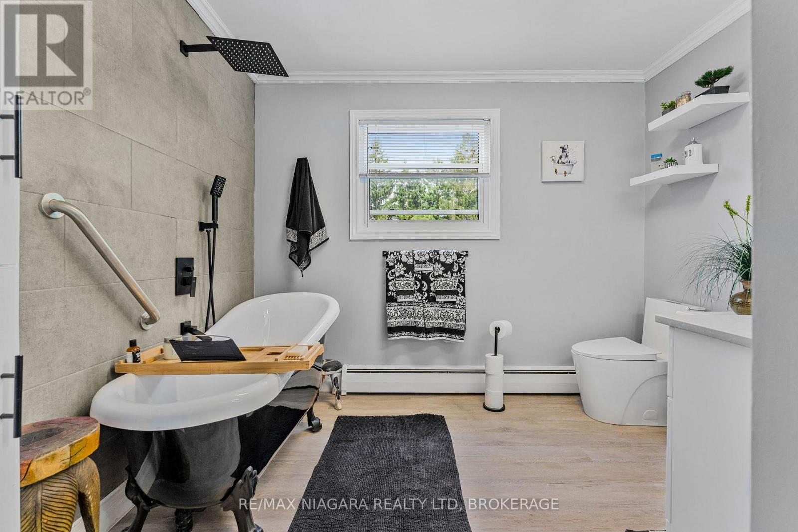 Photo 24 of 671 Ridge Road N, Fort Erie ON