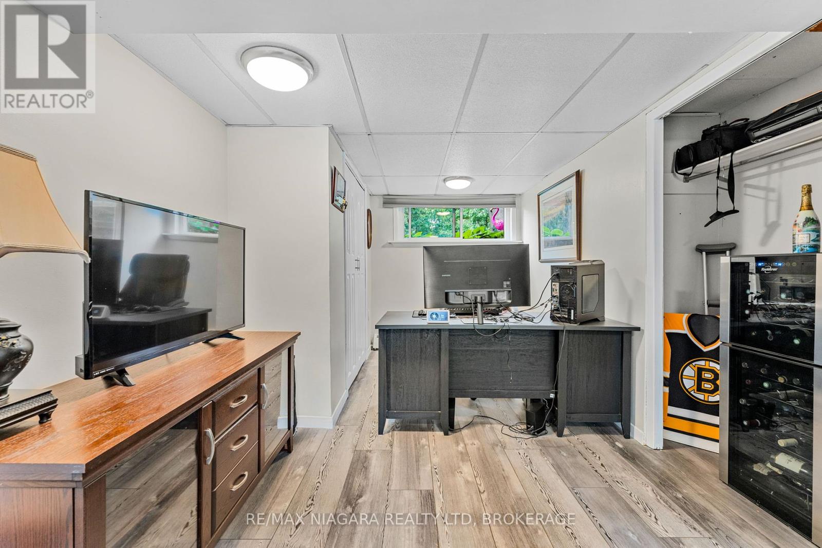 Photo 11 of 671 Ridge Road N, Fort Erie ON