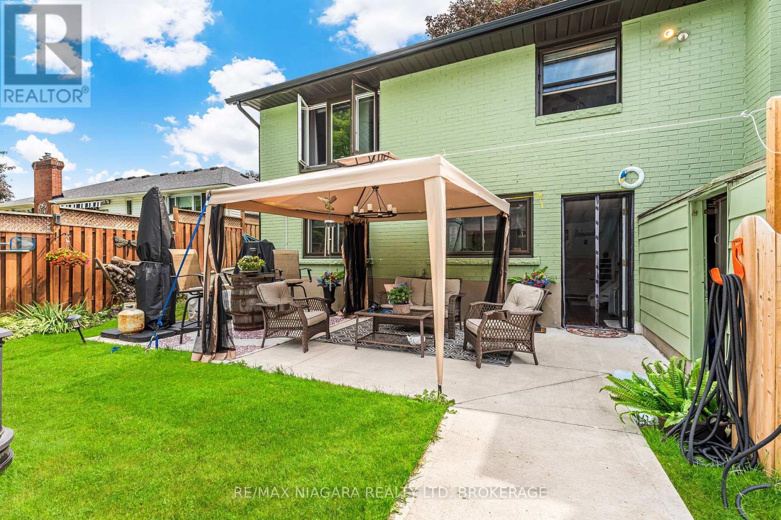 Photo 16 of 671 Ridge Road N, Fort Erie ON