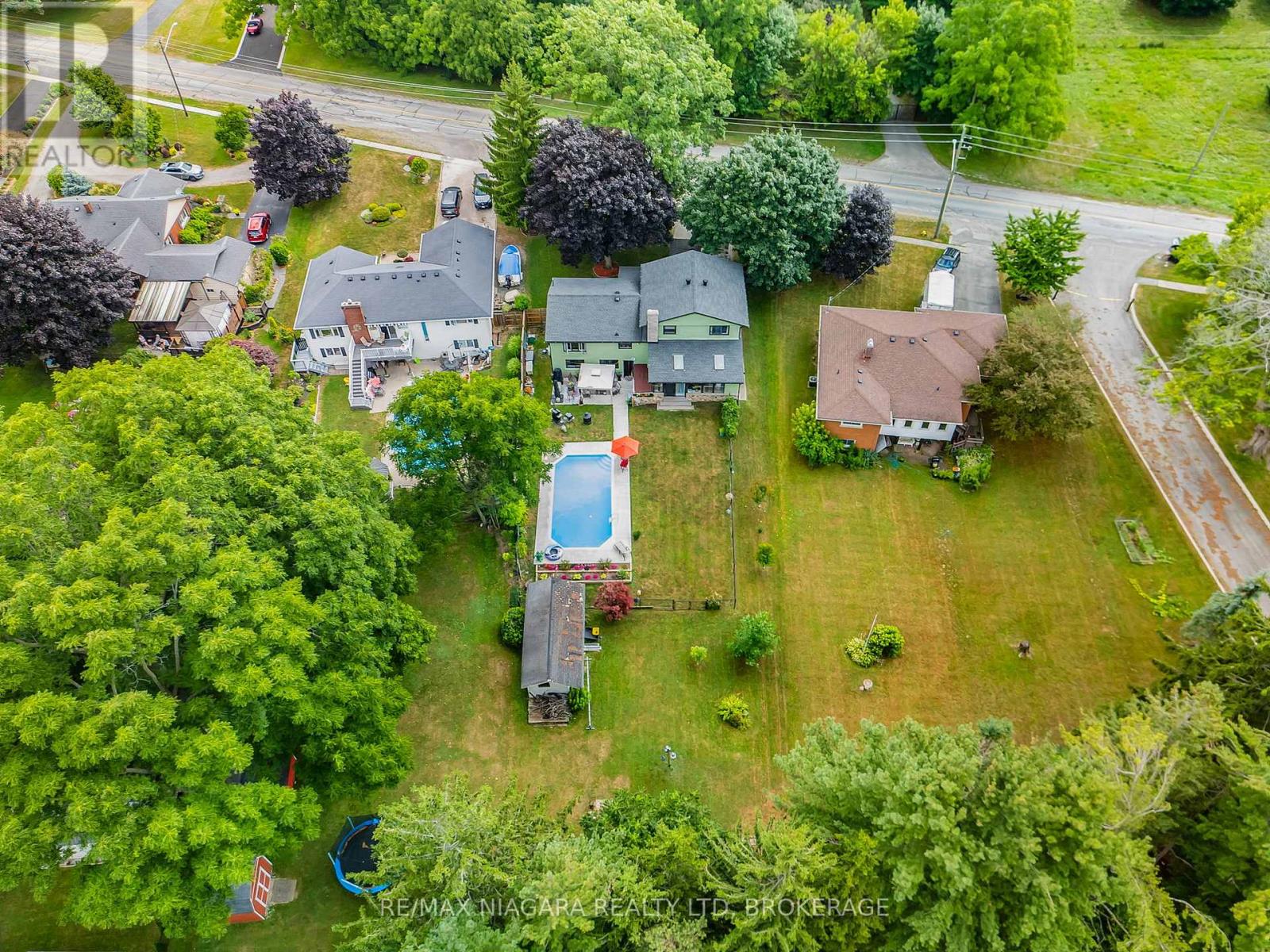 Photo 30 of 671 Ridge Road N, Fort Erie ON