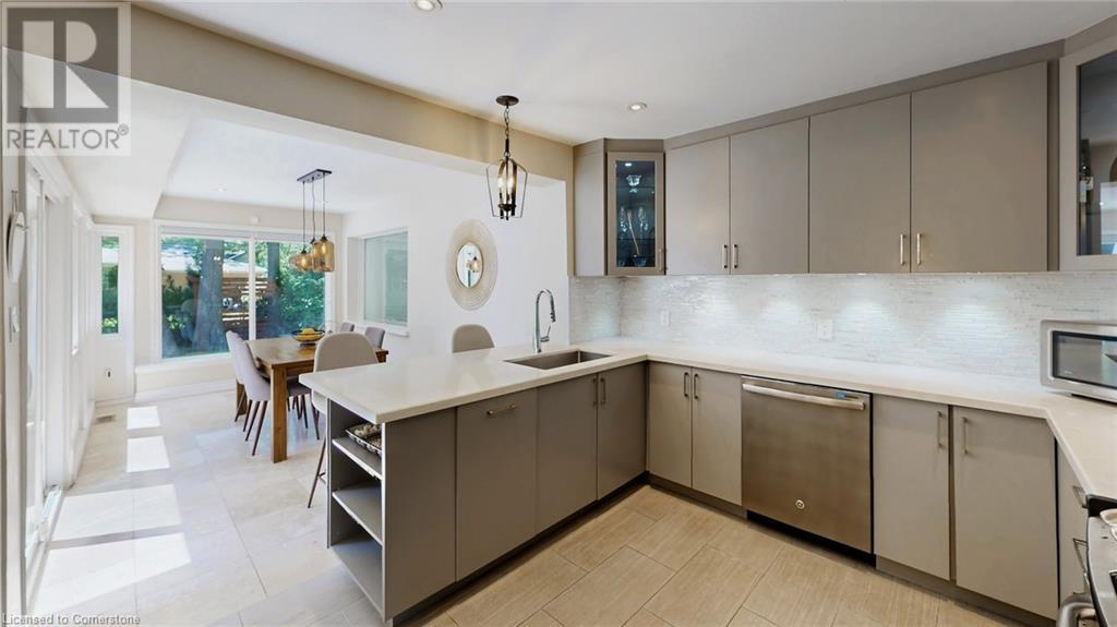 Photo 15 of 1554 Randor Drive, Mississauga ON