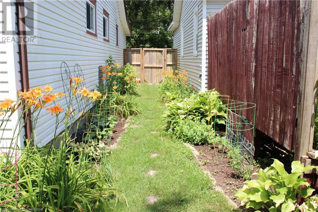 Photo 12 of 665 Lakeshore Road, Sarnia ON